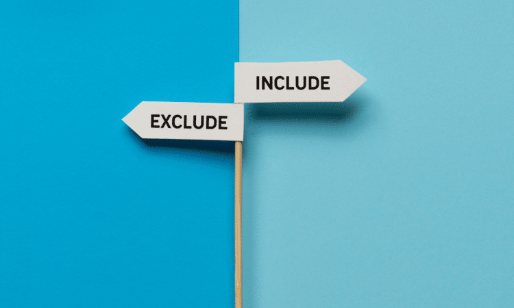 What Belongs in Meeting Minutes (and What Doesn't)